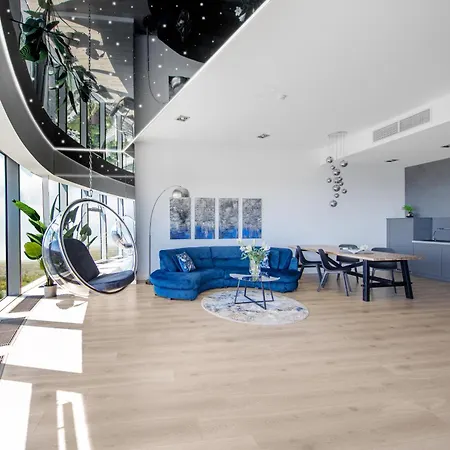 Apartamenty W Sky Tower Wroclaw Exterior photo