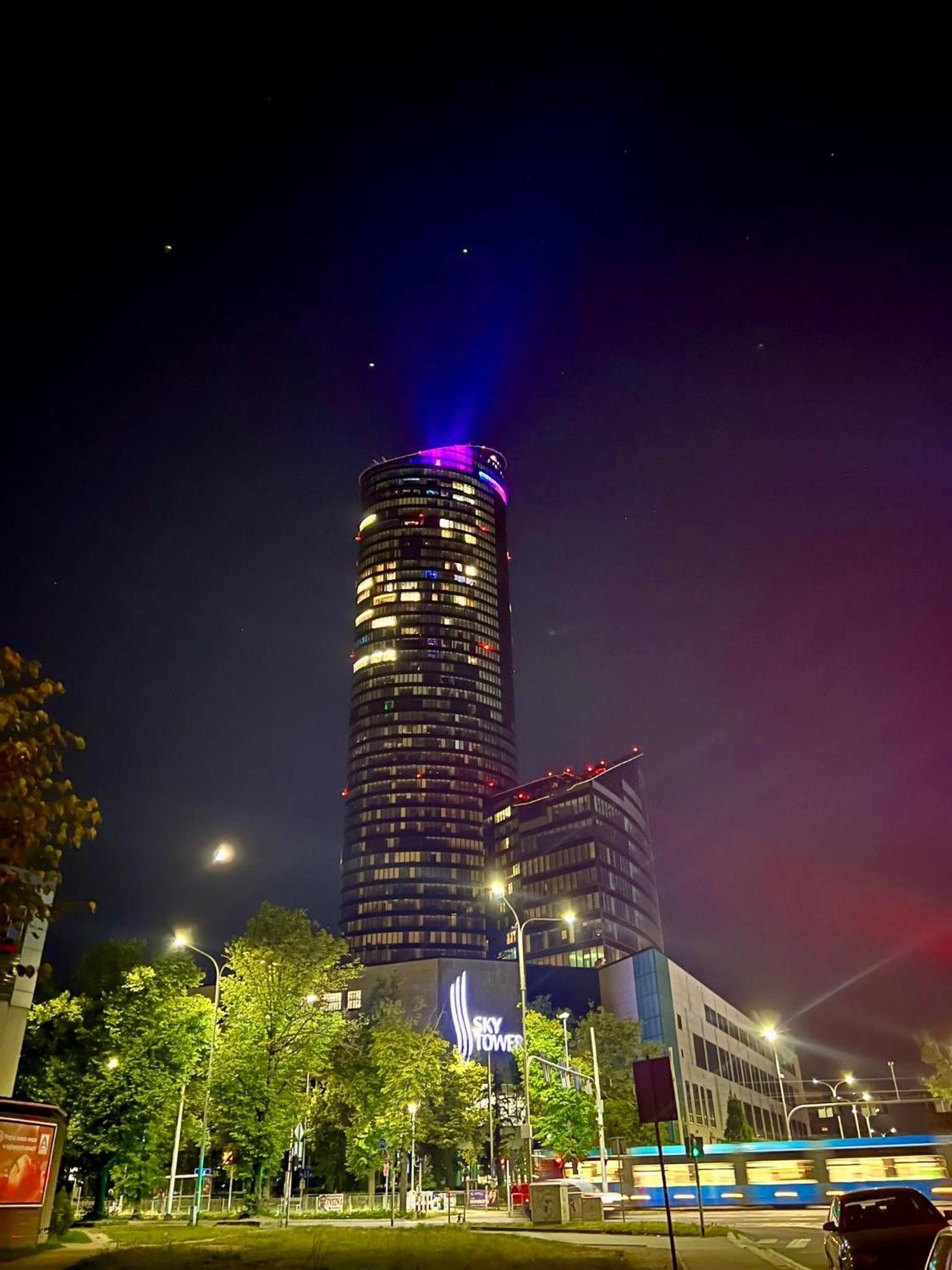 W Sky Tower * Wroclaw